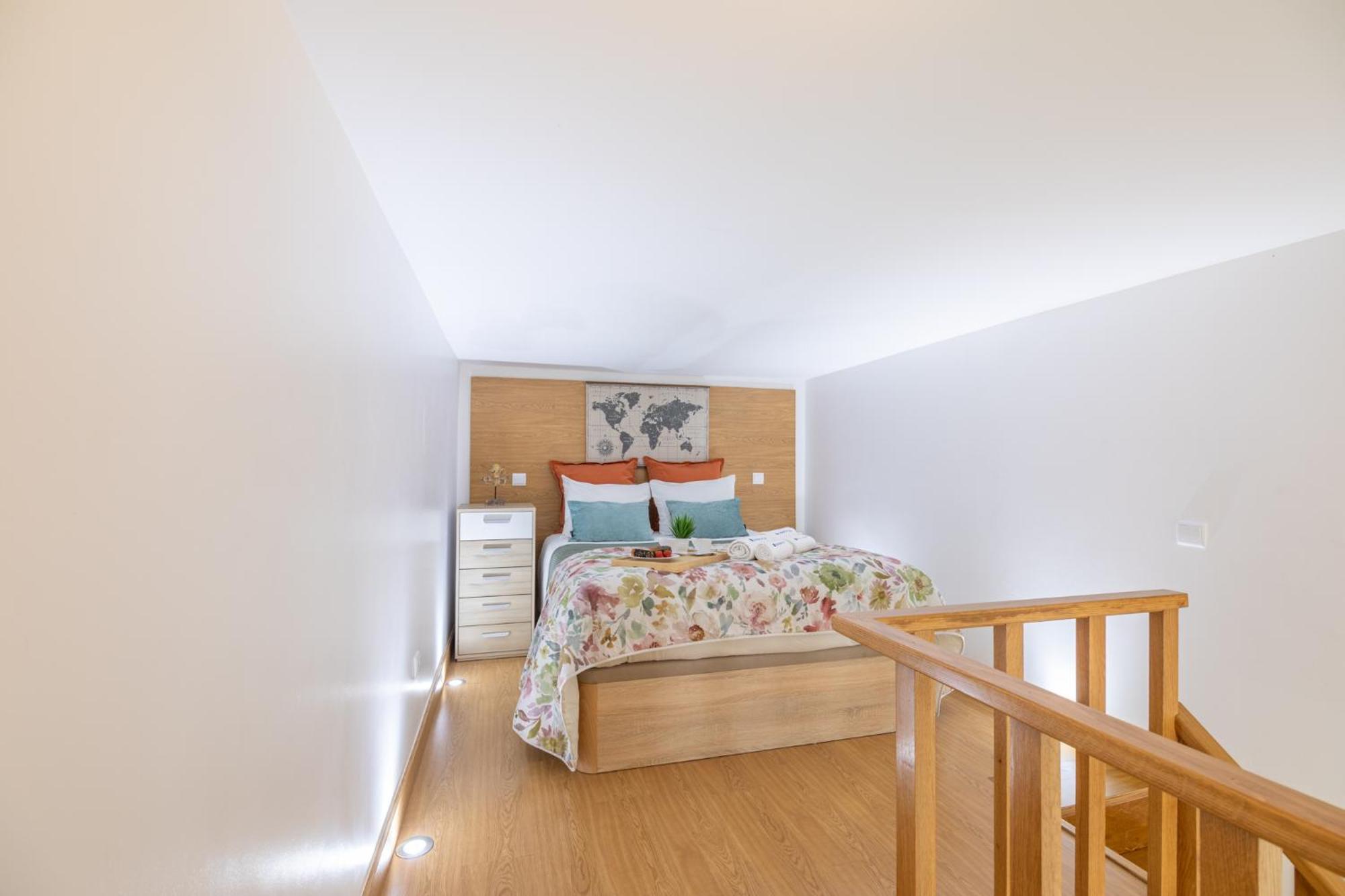 Apartament Deluxe Spacious Flats w Mezzanine by Host Wise Porto Zewnętrze zdjęcie