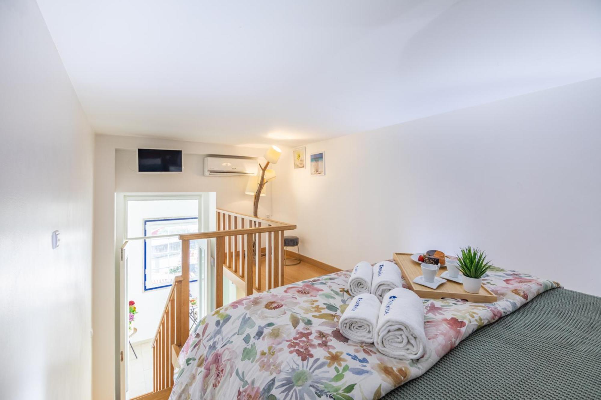 Apartament Deluxe Spacious Flats w Mezzanine by Host Wise Porto Pokój zdjęcie